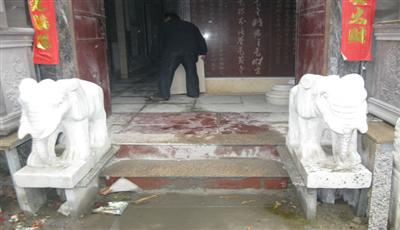 一对汉白玉如意石雕大象